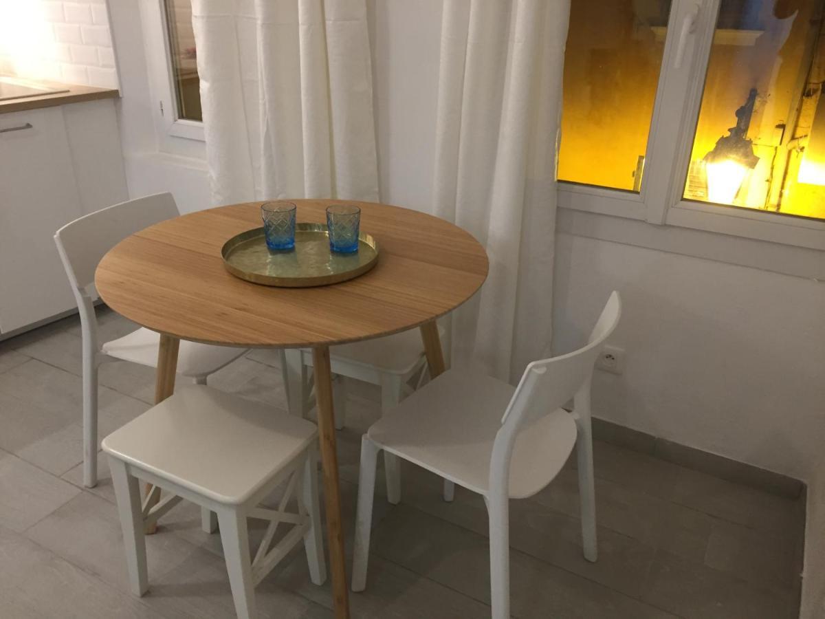 Superbe Studio Sur Le Port Et Rue Pietonne 사나리쉬르메르 외부 사진